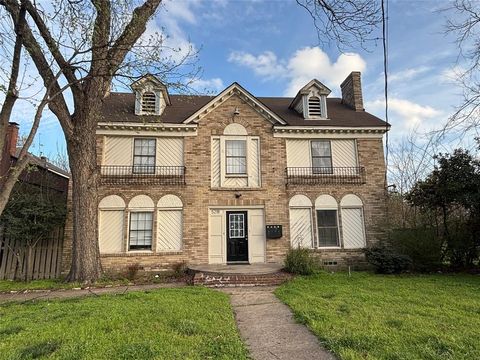 Photo of 5218 Columbia Avenue #2, Dallas, TX 75214 (MLS # 21203353)