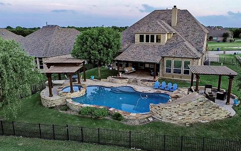 2112 Fred Couples Drive Gunter TX 75058