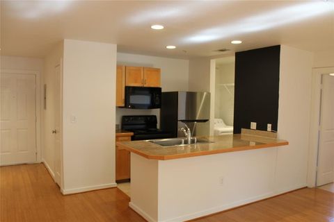 5111 Manett Street 201 Dallas TX 75206
