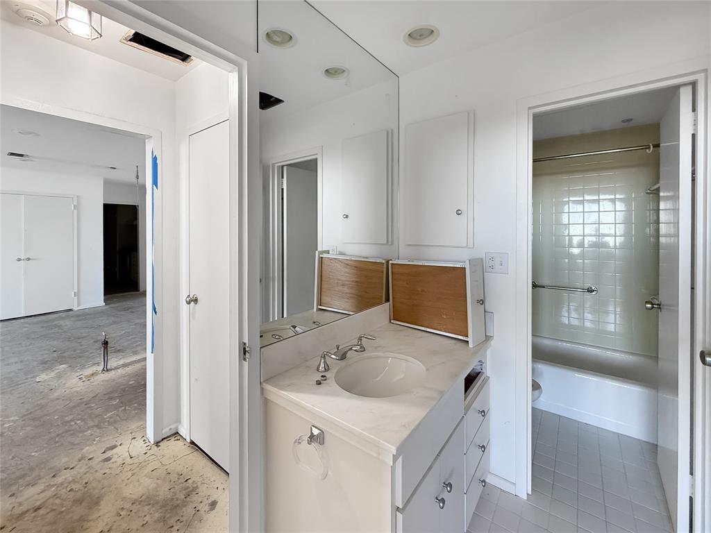 Athena Condo - Residential