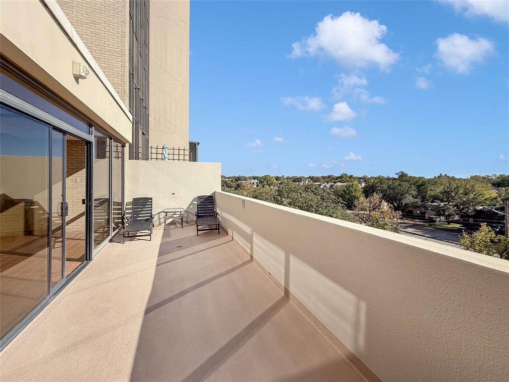 Athena Condo - Residential