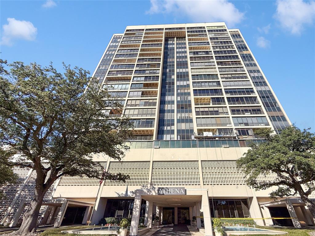 6335 W Northwest Highway 1815