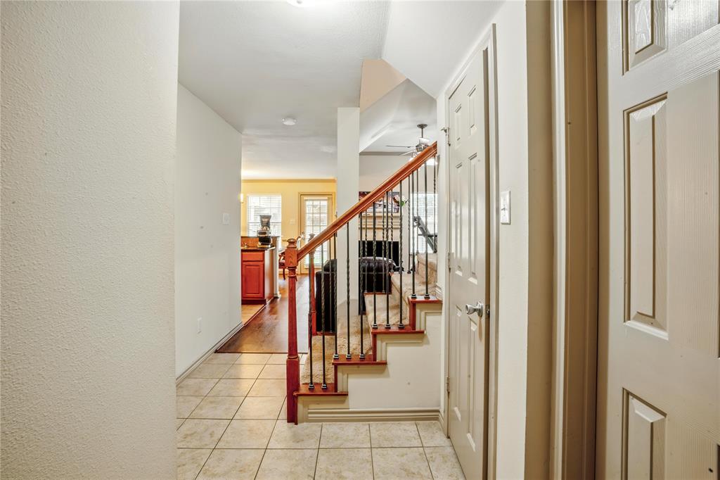 3913 Fernando Drive