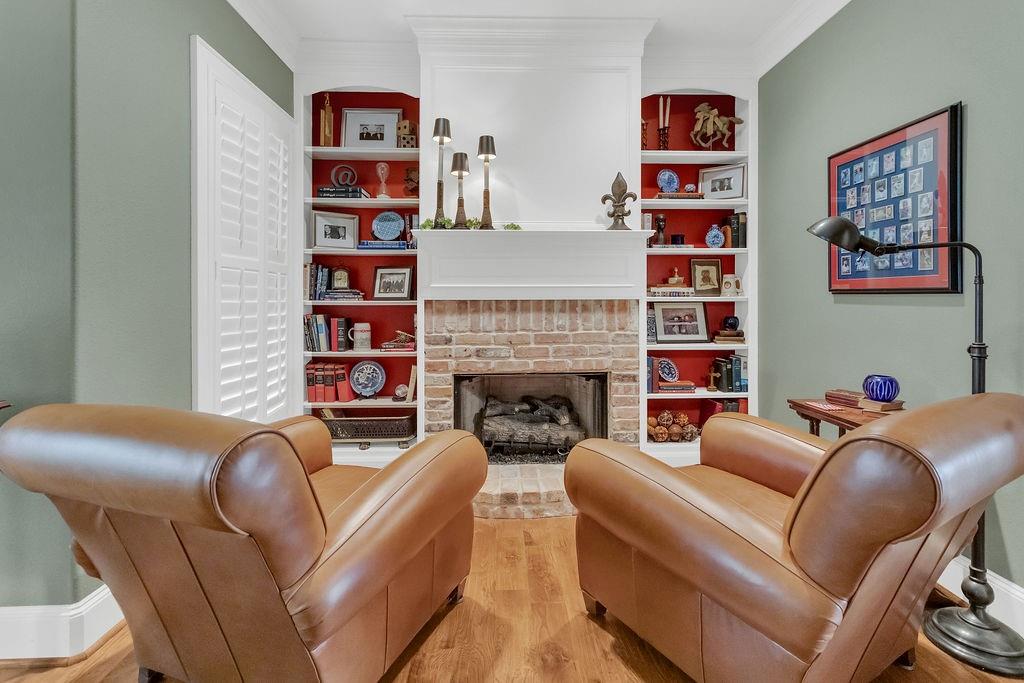 1712 Leisure Lane