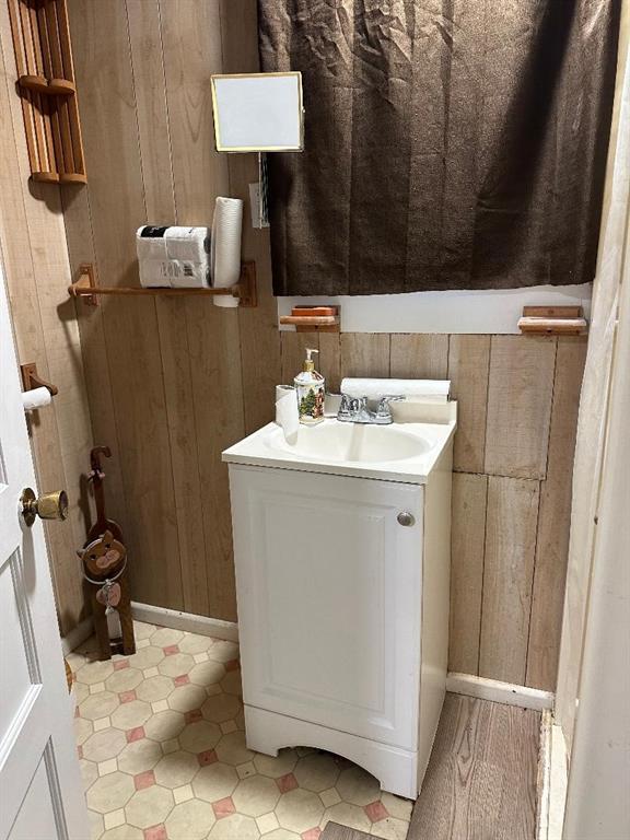 Lake Edge Harbor - Residential