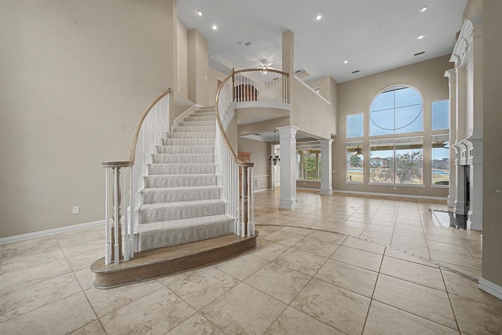 5104 N Meadow Ridge Circle