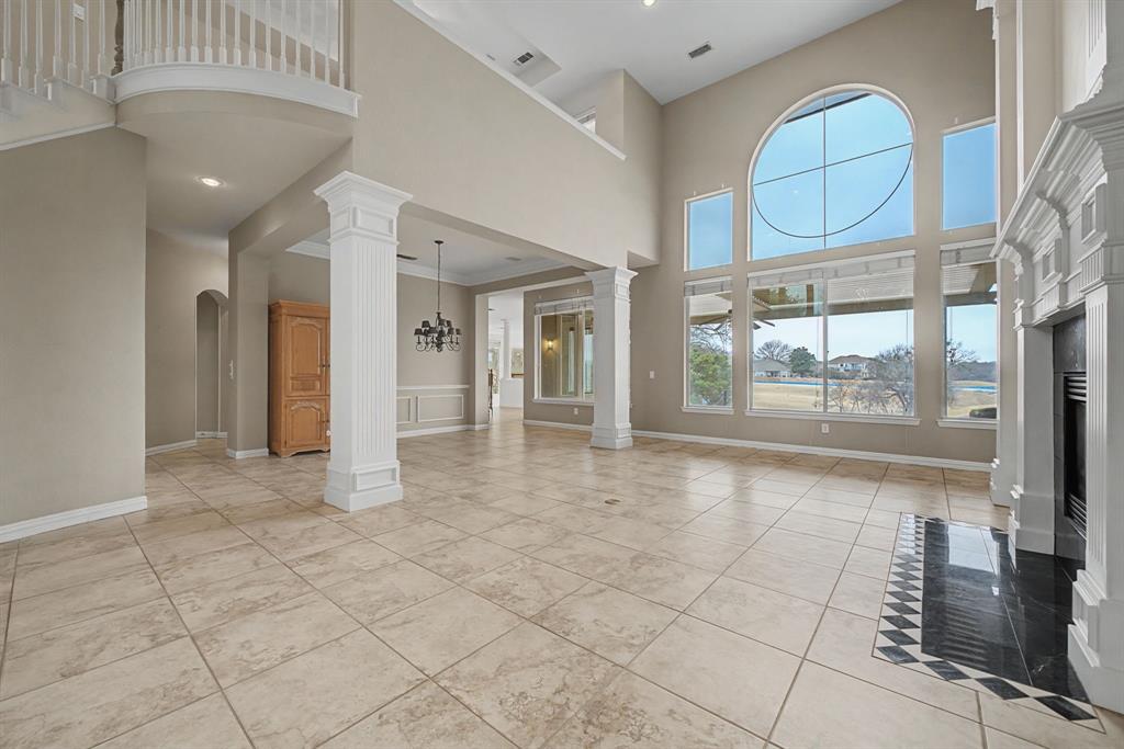 5104 N Meadow Ridge Circle