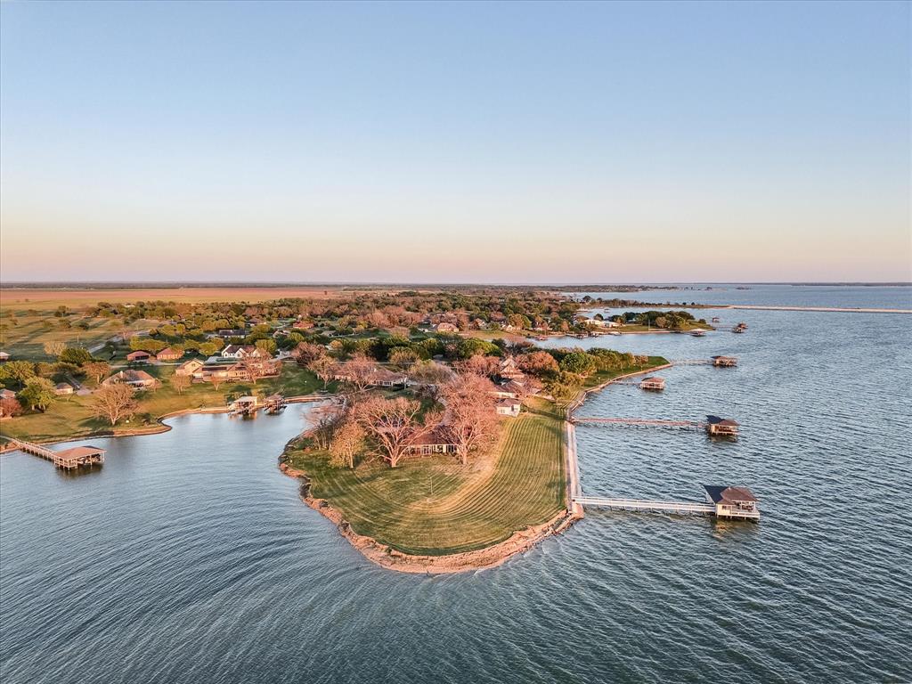 Kerens, Texas, 75144, United States, 5 Bedrooms Bedrooms, ,4 BathroomsBathrooms,Residential,Active,2020765