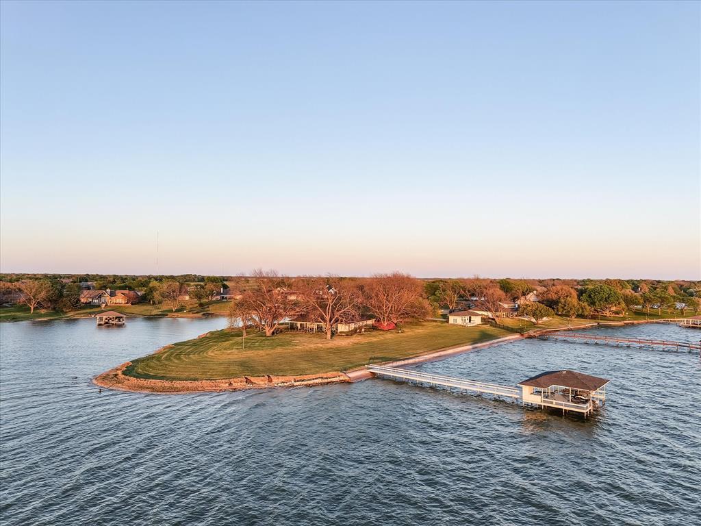 Kerens, Texas, 75144, United States, 5 Bedrooms Bedrooms, ,4 BathroomsBathrooms,Residential,Active,2020765