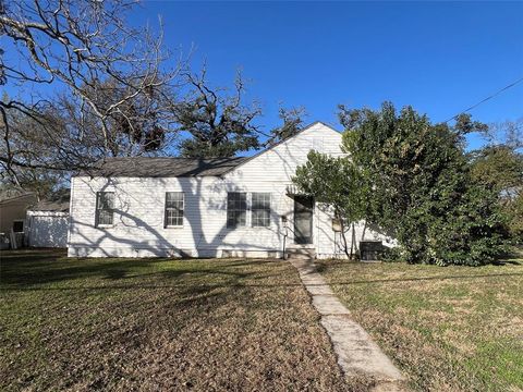 202 Shady Street Marlin TX 76661