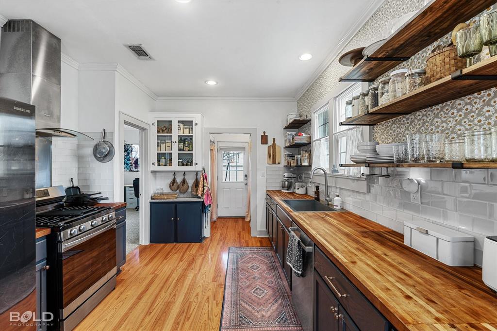 Shreveport, Louisiana 71105, United States, 3 Bedrooms Bedrooms, ,2 BathroomsBathrooms,Residential,Active,137418