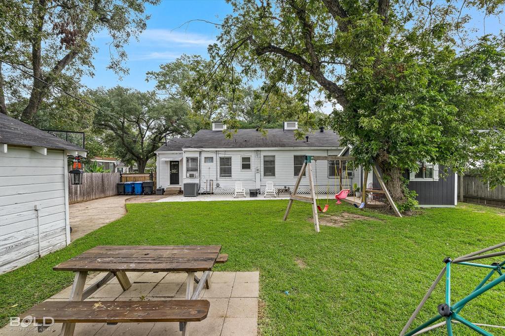 Shreveport, Louisiana 71105, United States, 3 Bedrooms Bedrooms, ,2 BathroomsBathrooms,Residential,Active,137418