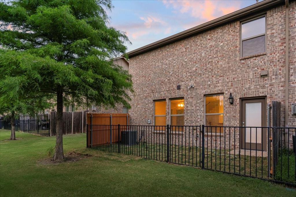 Harvard Villas - Residential Lease