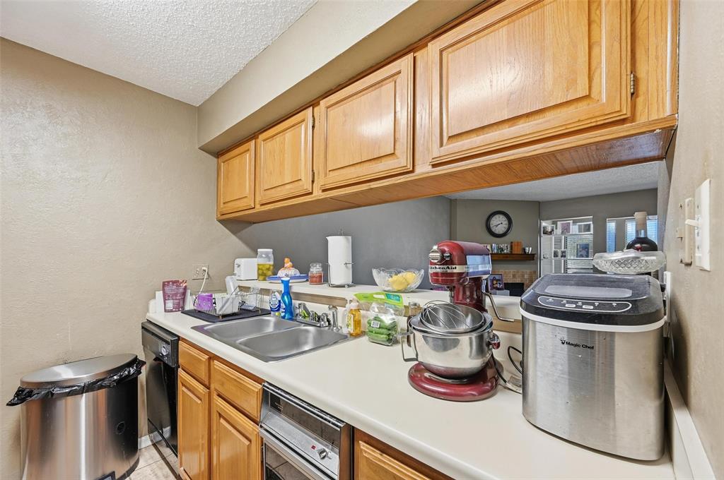 Cambridge Condos Ph 01 03 - Residential