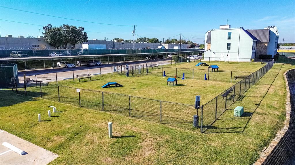 Cambridge Condos Ph 01 03 - Residential