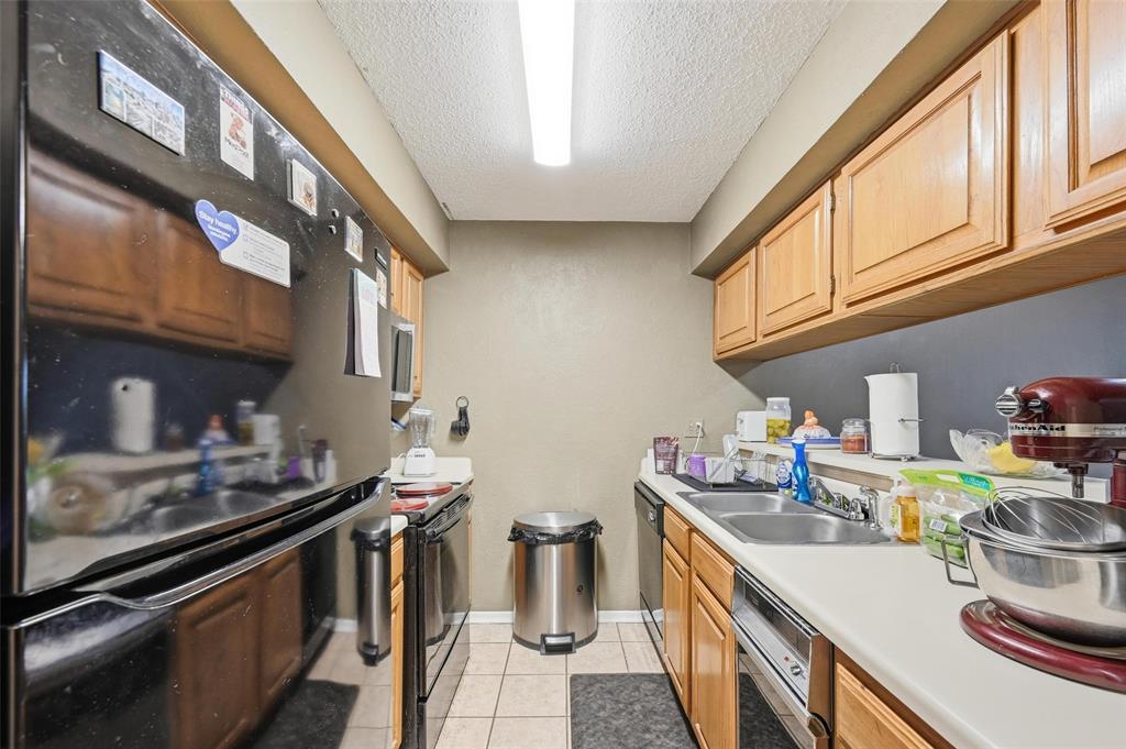 Cambridge Condos Ph 01 03 - Residential