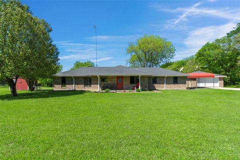 Photo of 4076 County Road 1088, Celeste, TX 75423 (MLS # 21235074)