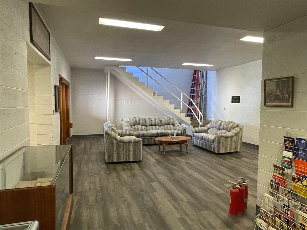 1309 Newport Avenue