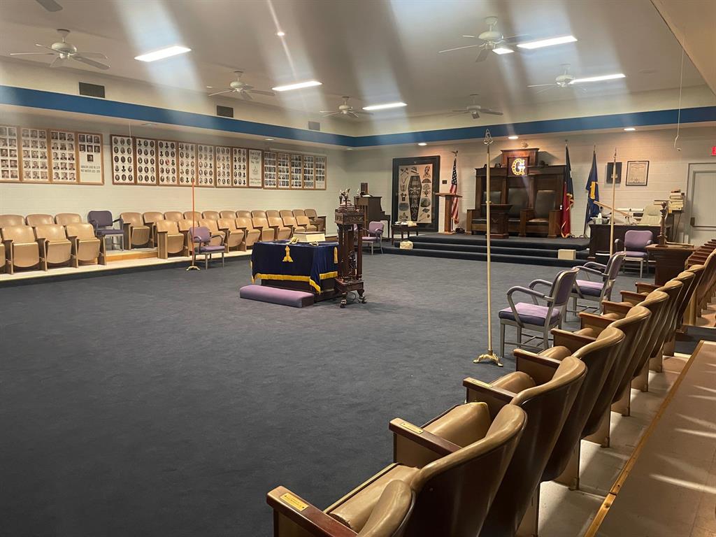 Elmwood - Commercial Sale