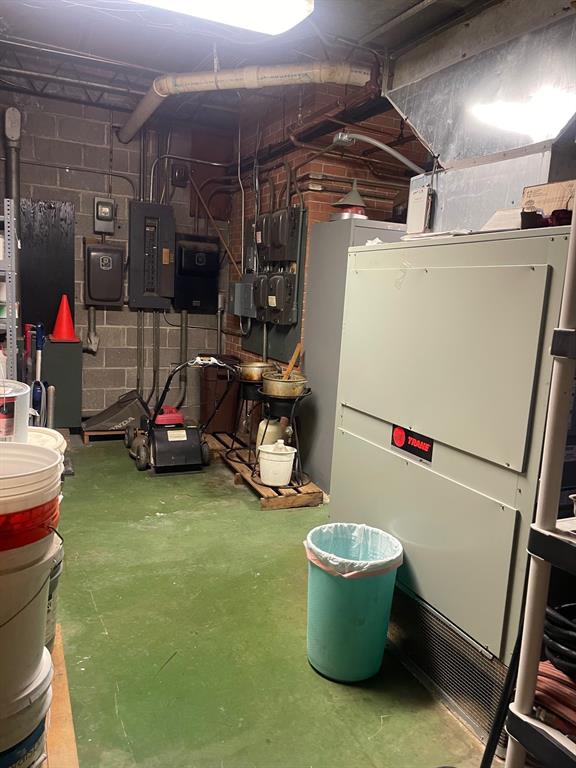 Elmwood - Commercial Sale