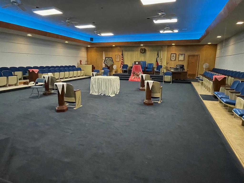 Elmwood - Commercial Sale