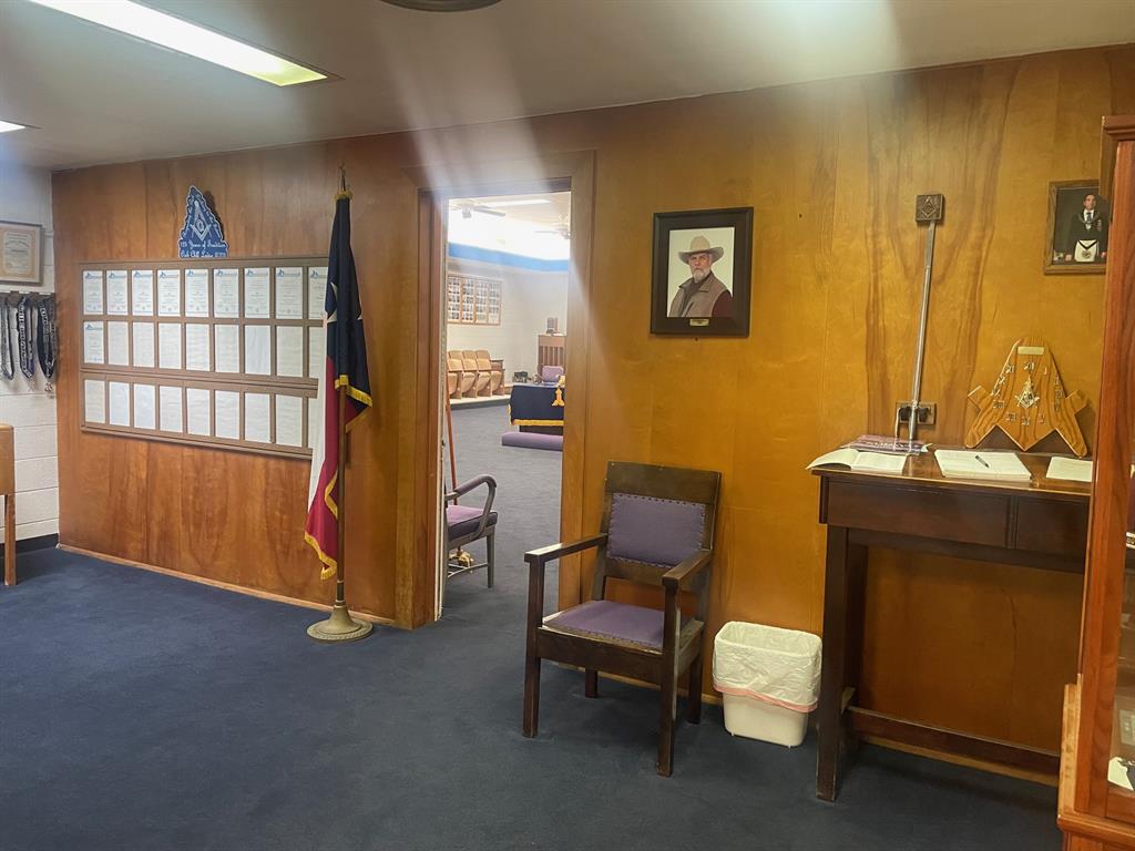 Elmwood - Commercial Sale