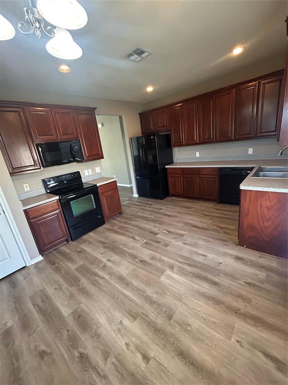 Lakewood Estates Ph 3 - Residential Lease