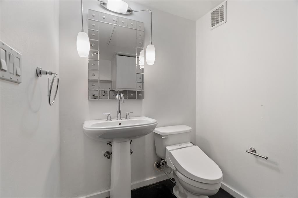 588 Condos - Residential Lease