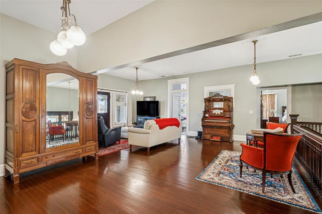 Terrell Rev - Residential