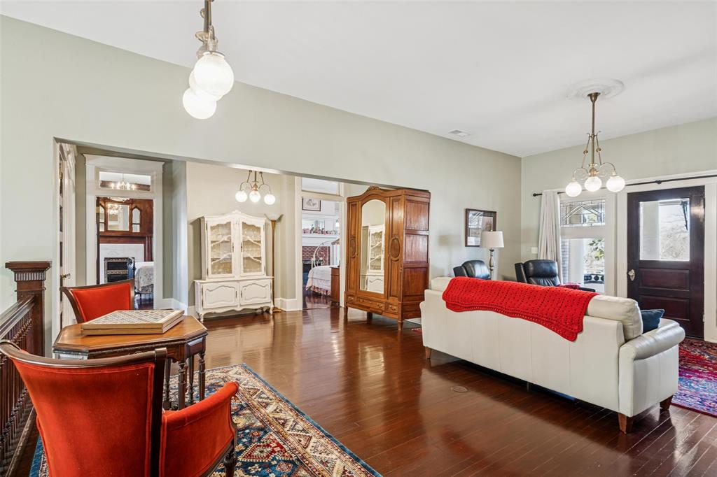 Terrell Rev - Residential