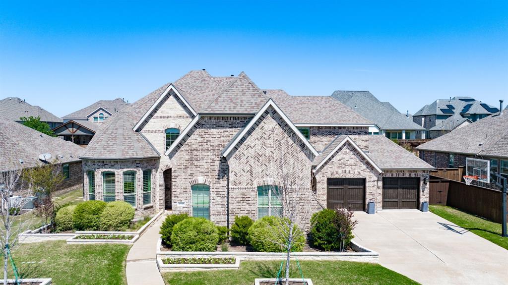 2710 Corral Drive