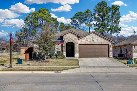 512 Amory Street Azle TX 76020