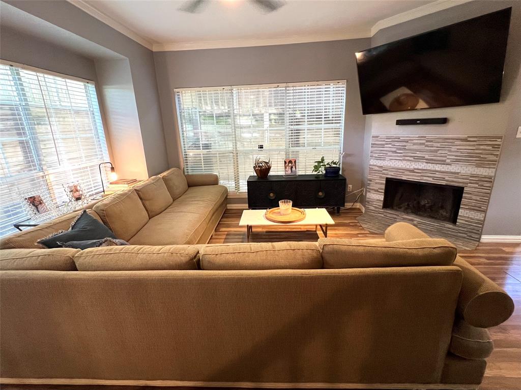 7151 Gaston Avenue 111