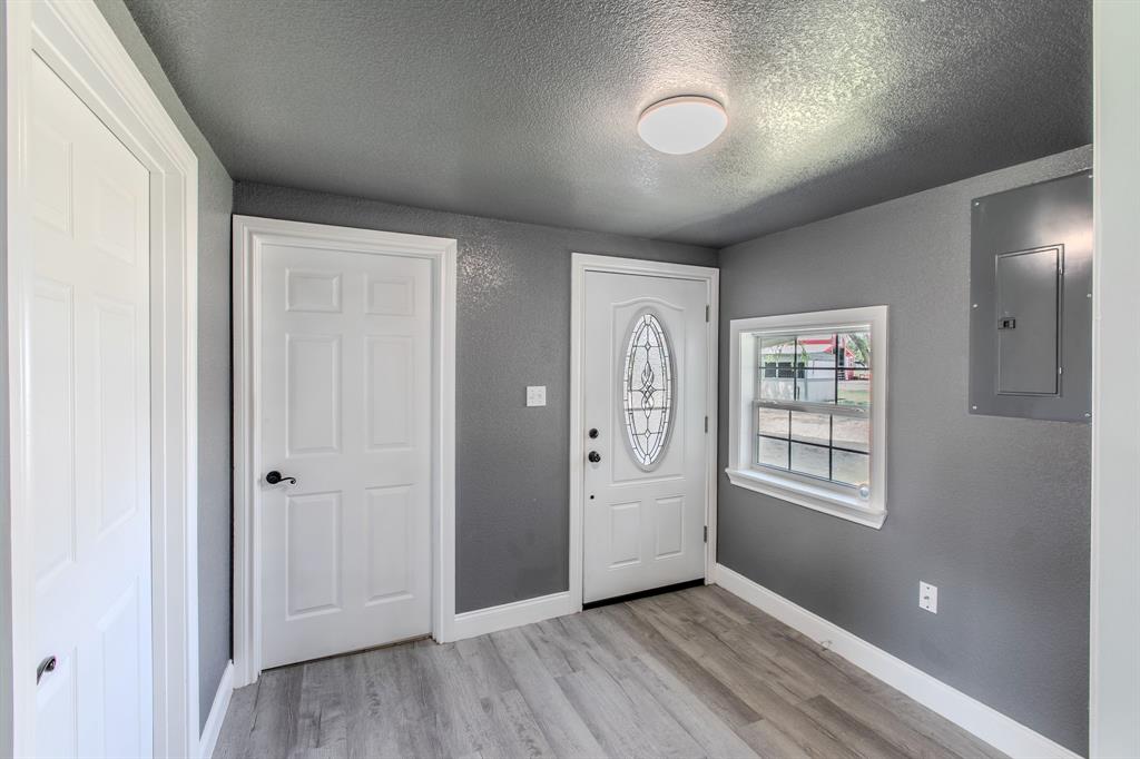 WESTERN HILLS - Residential