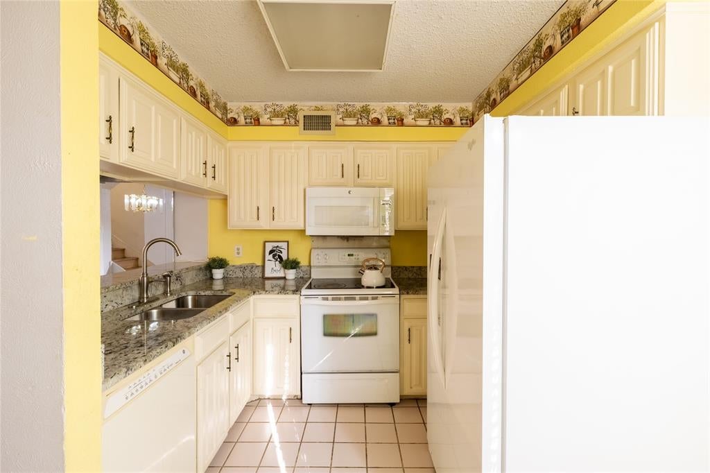333 Melrose Drive 22B
