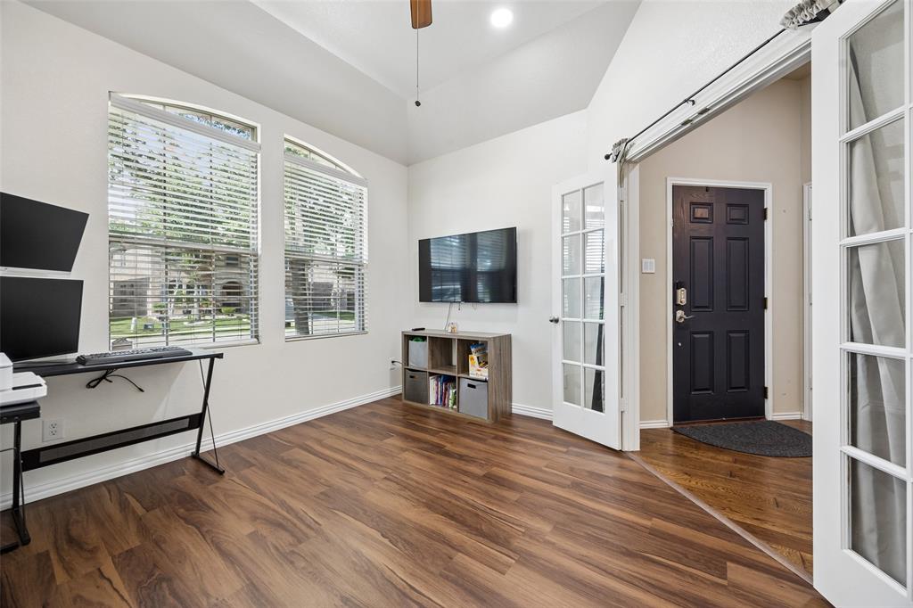 5621 Crestwood Drive