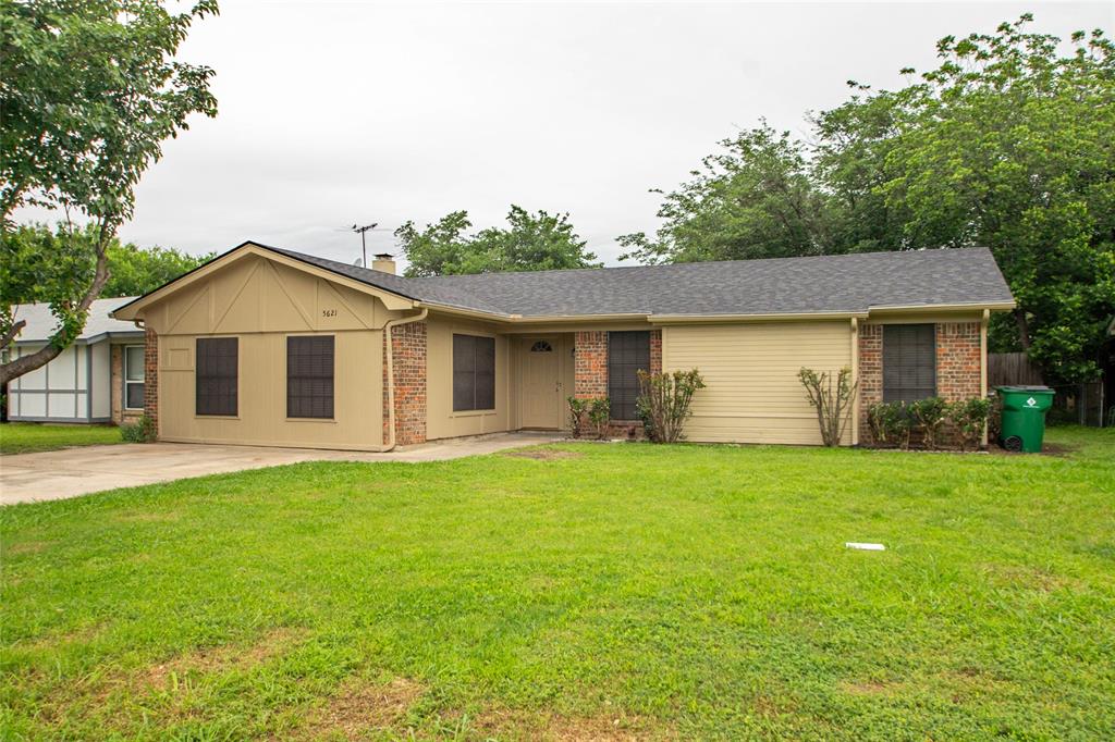 TRI-COUNTRY EST 1ST FIL ADDN BLOCK 8 LOT 8 - Residential