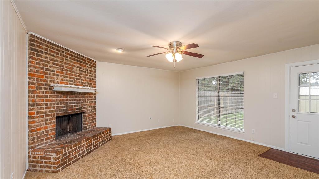 TRI-COUNTRY EST 1ST FIL ADDN BLOCK 8 LOT 8 - Residential