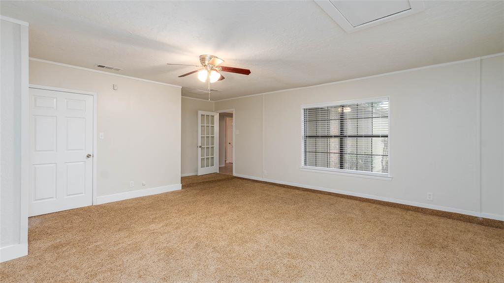 TRI-COUNTRY EST 1ST FIL ADDN BLOCK 8 LOT 8 - Residential