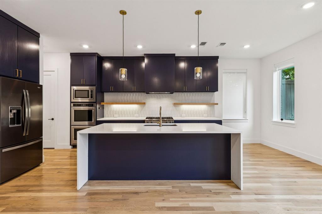 3959 Bowie Lane