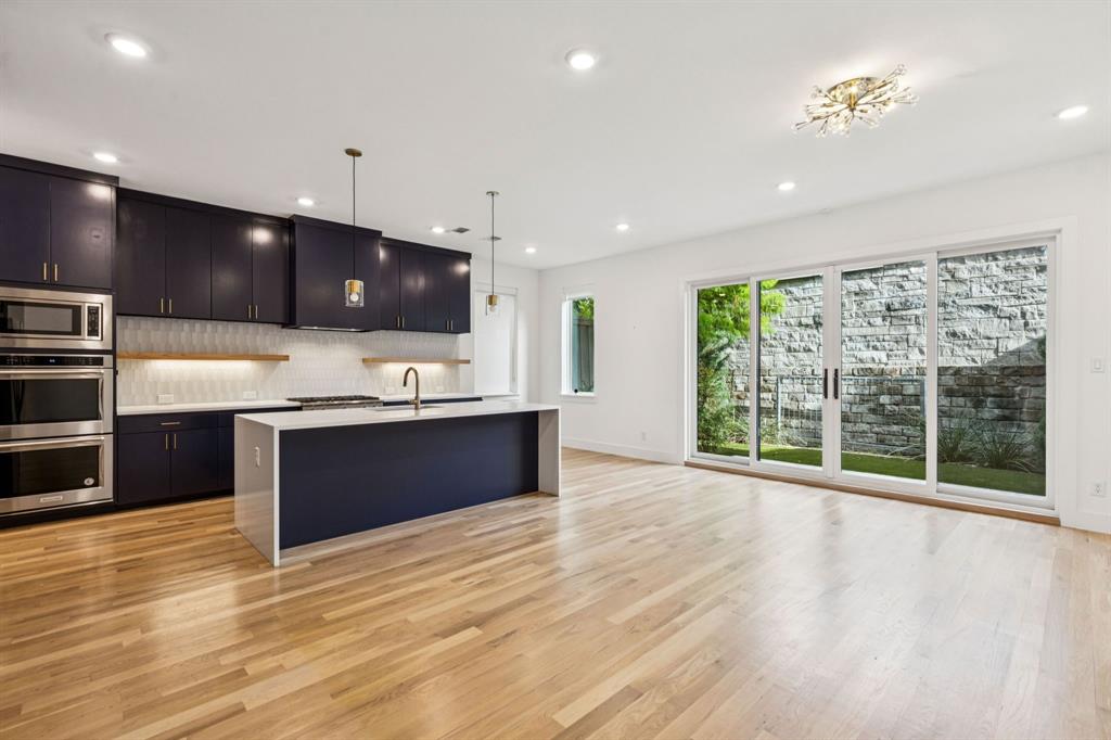 3959 Bowie Lane