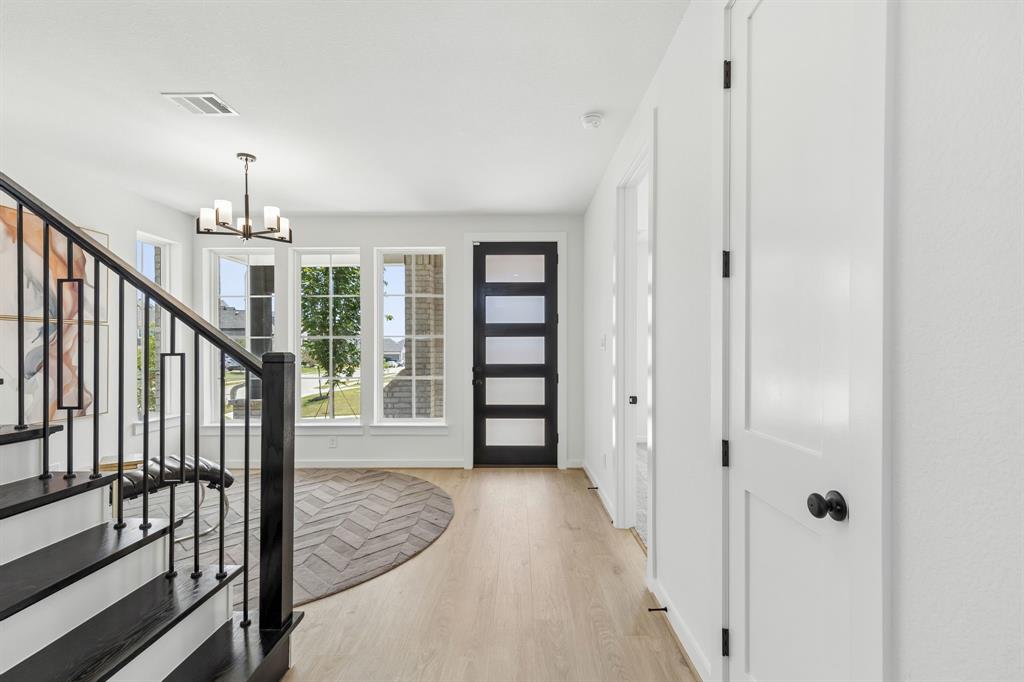 1532 Euclid Alley