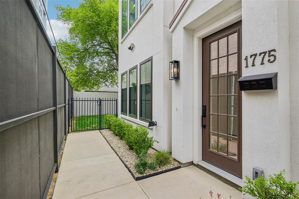 Mirar at the Cedars - Residential