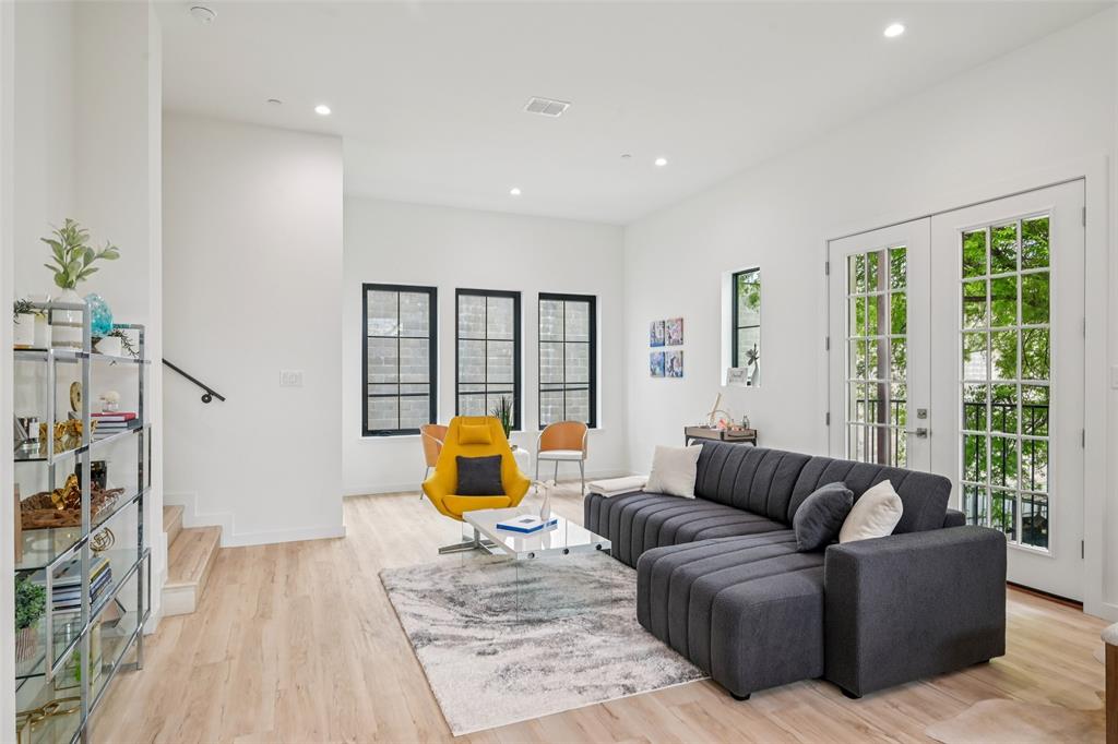 Mirar at the Cedars - Residential