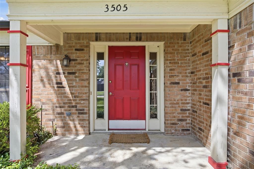 Photo of 3505 Dublin Trail, Mesquite, TX 75149 (MLS # 21218643)