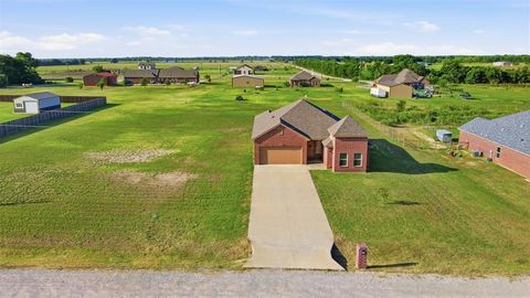 Photo of 265 Delatorre Street, Trenton, TX 75490 (MLS # 21316978)