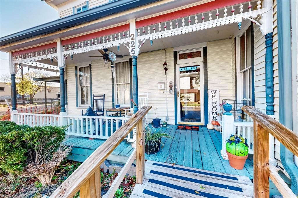 Travis College Hill - Residential