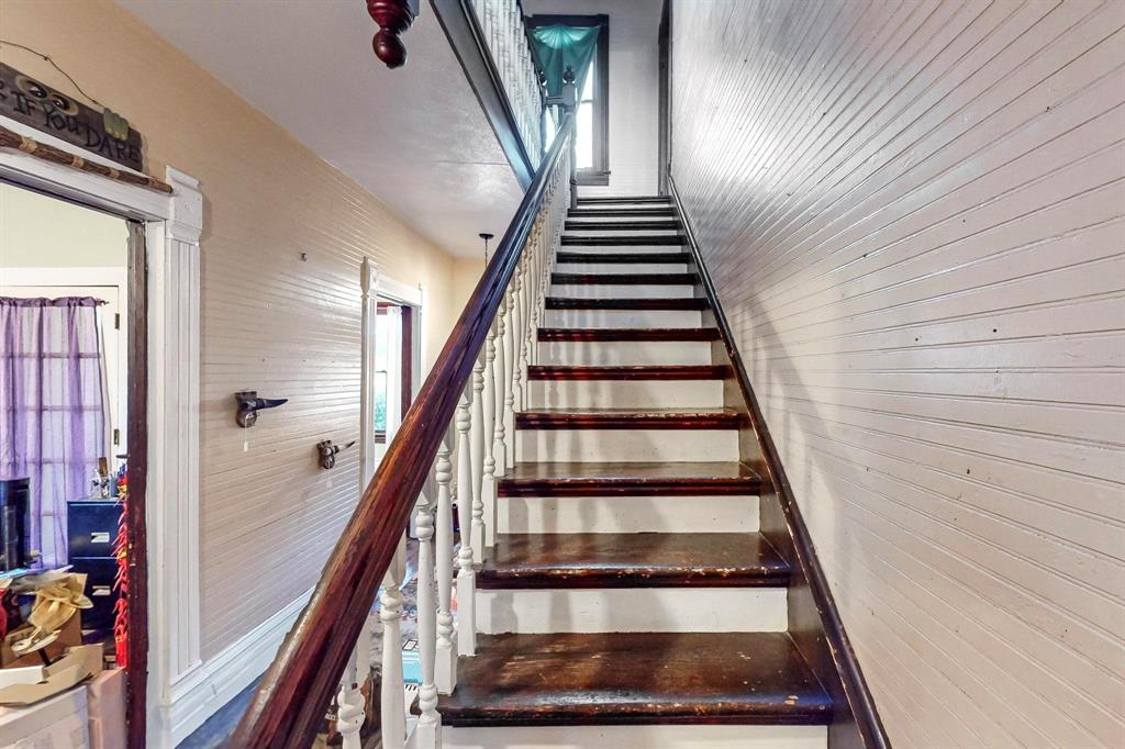 Travis College Hill - Residential