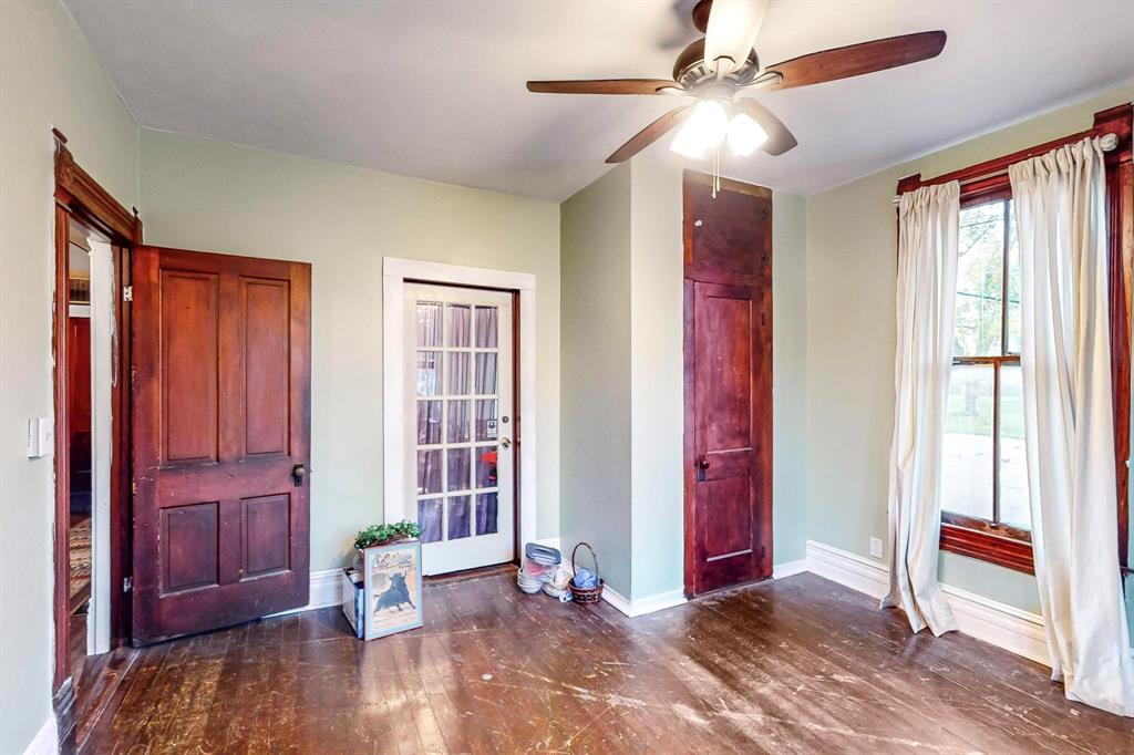 Travis College Hill - Residential