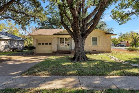 A home in Lewisville